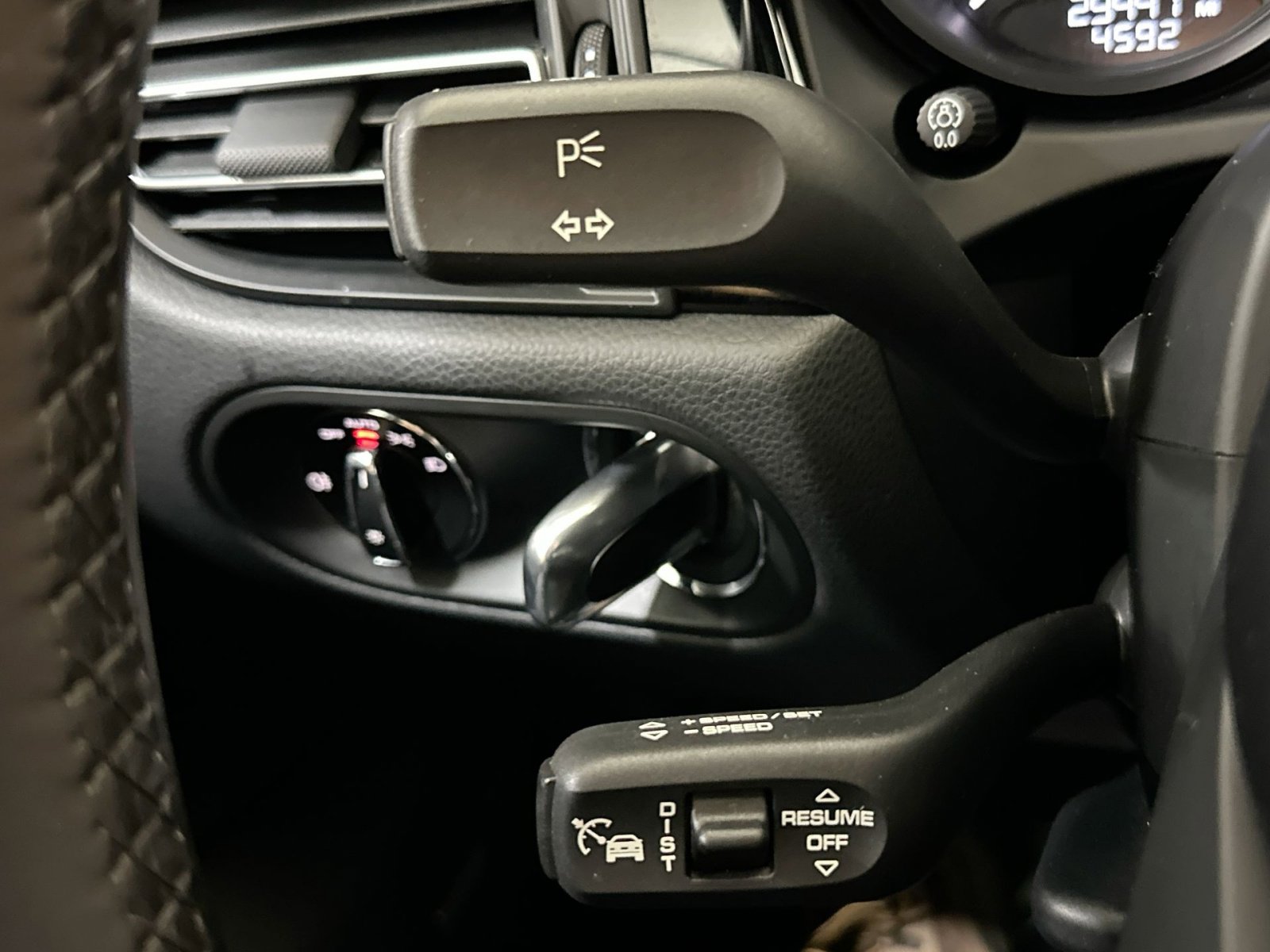 Used 2023 Porsche Macan S image 30