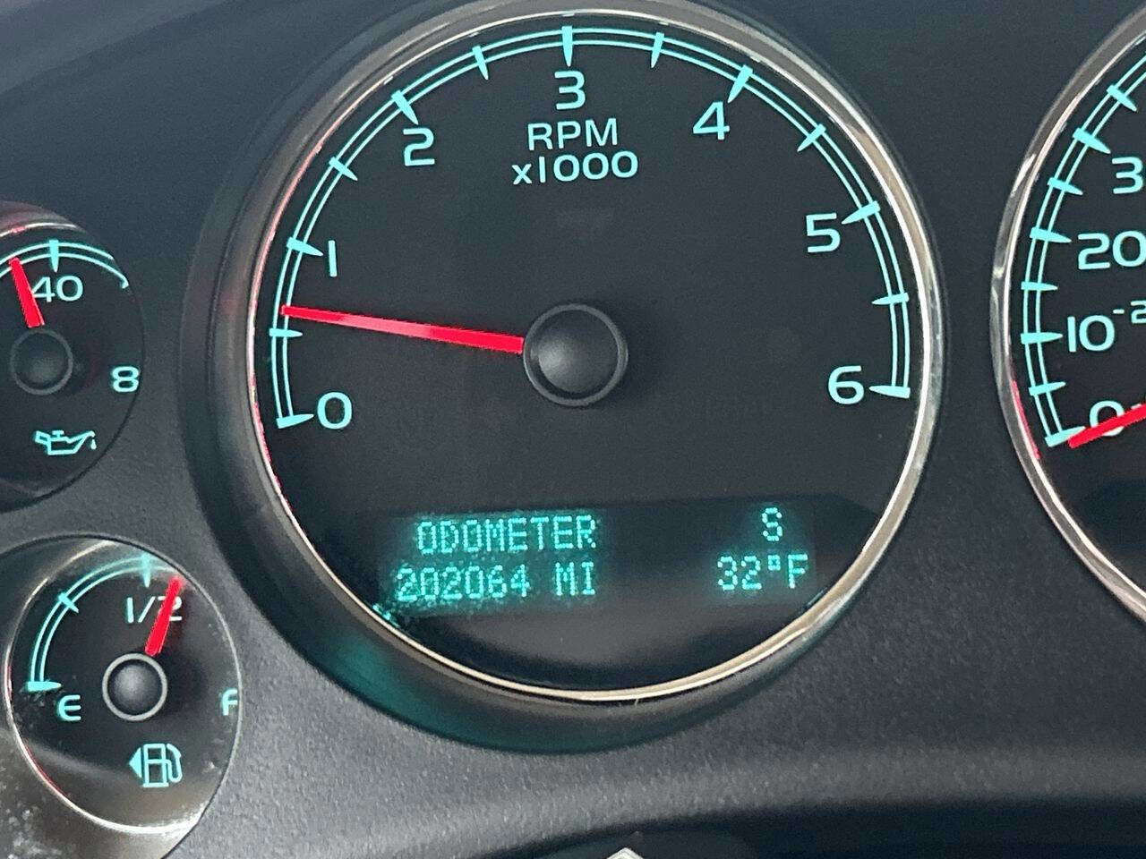 Used 2010 Chevrolet Tahoe LTZ image 13