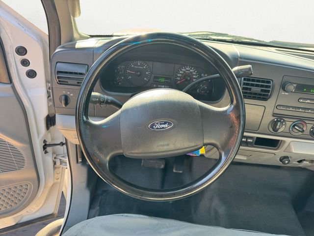 Used 2005 Ford F350 XL image 12