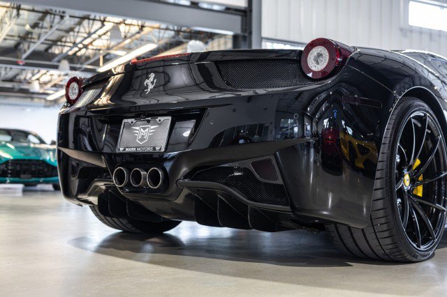 Used 2014 Ferrari 458 Spider RWD image 19
