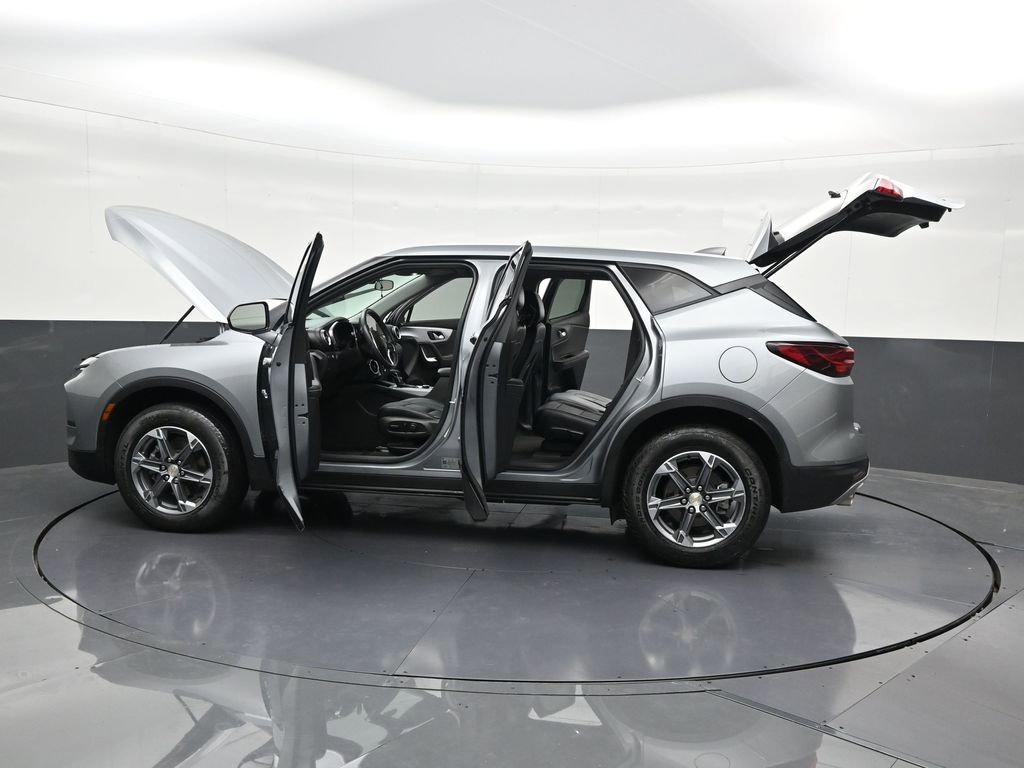 Used 2024 Chevrolet Blazer LT FWD image 35