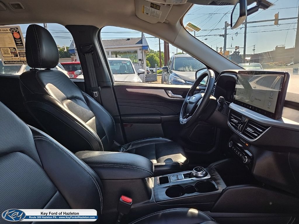 Used 2024 Ford Escape Platinum AWD/4WD image 19