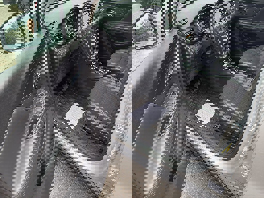 Used 2022 Buick Encore Preferred w/ Safety Package image 9