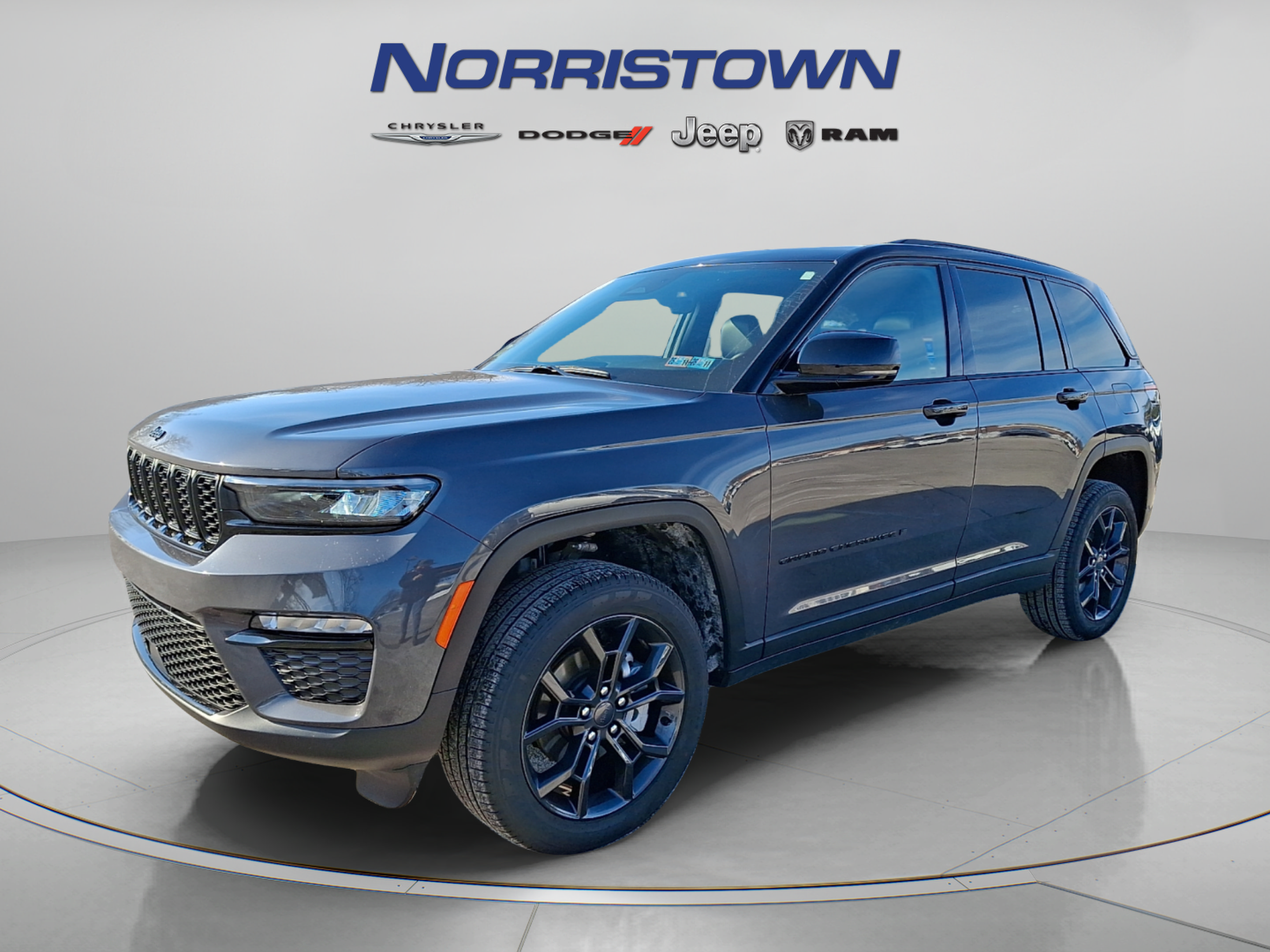 New 2025 Jeep Grand Cherokee Limited AWD/4WD image 2