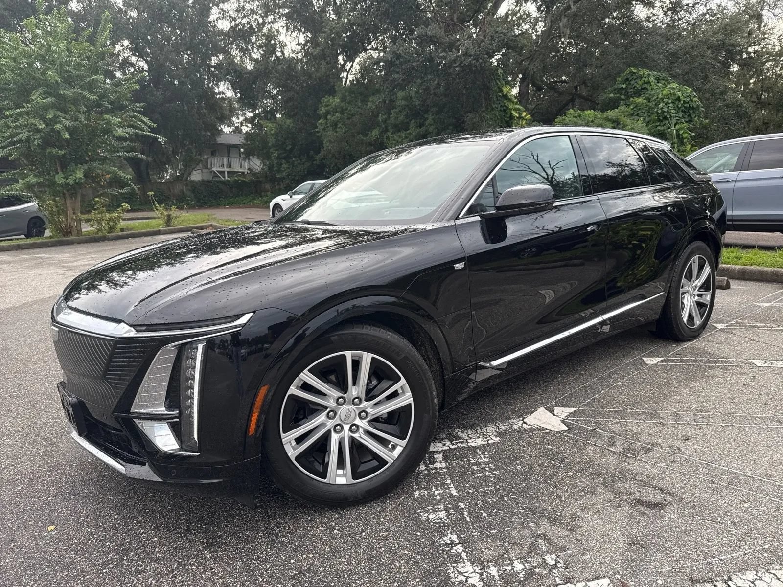 Used 2024 Cadillac Lyriq Tech RWD image 3