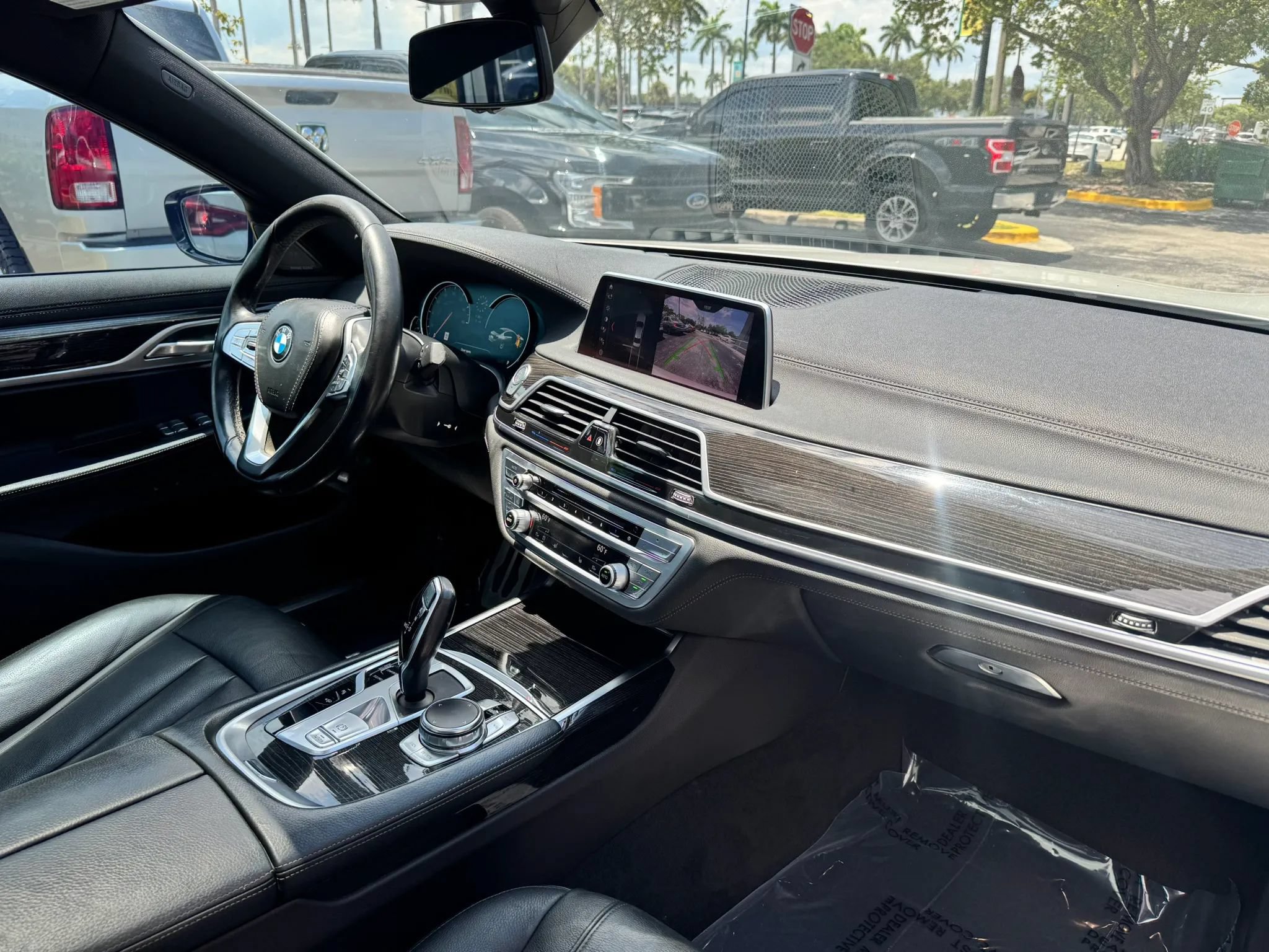 Used 2019 BMW 740i w/ M Sport Package RWD image 24