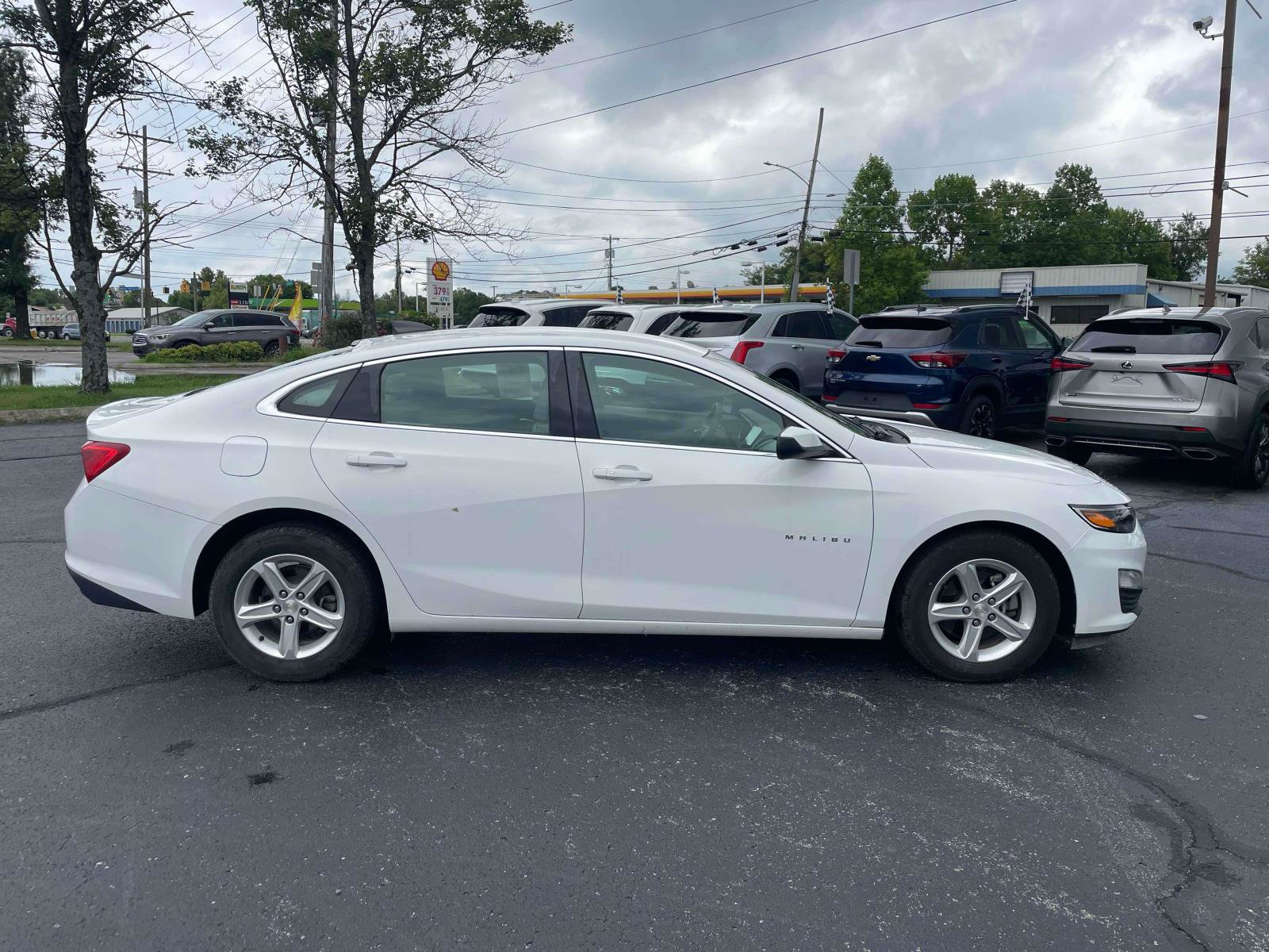 Used 2020 Chevrolet Malibu LS w/ Driver Confidence Package II FWD image 9