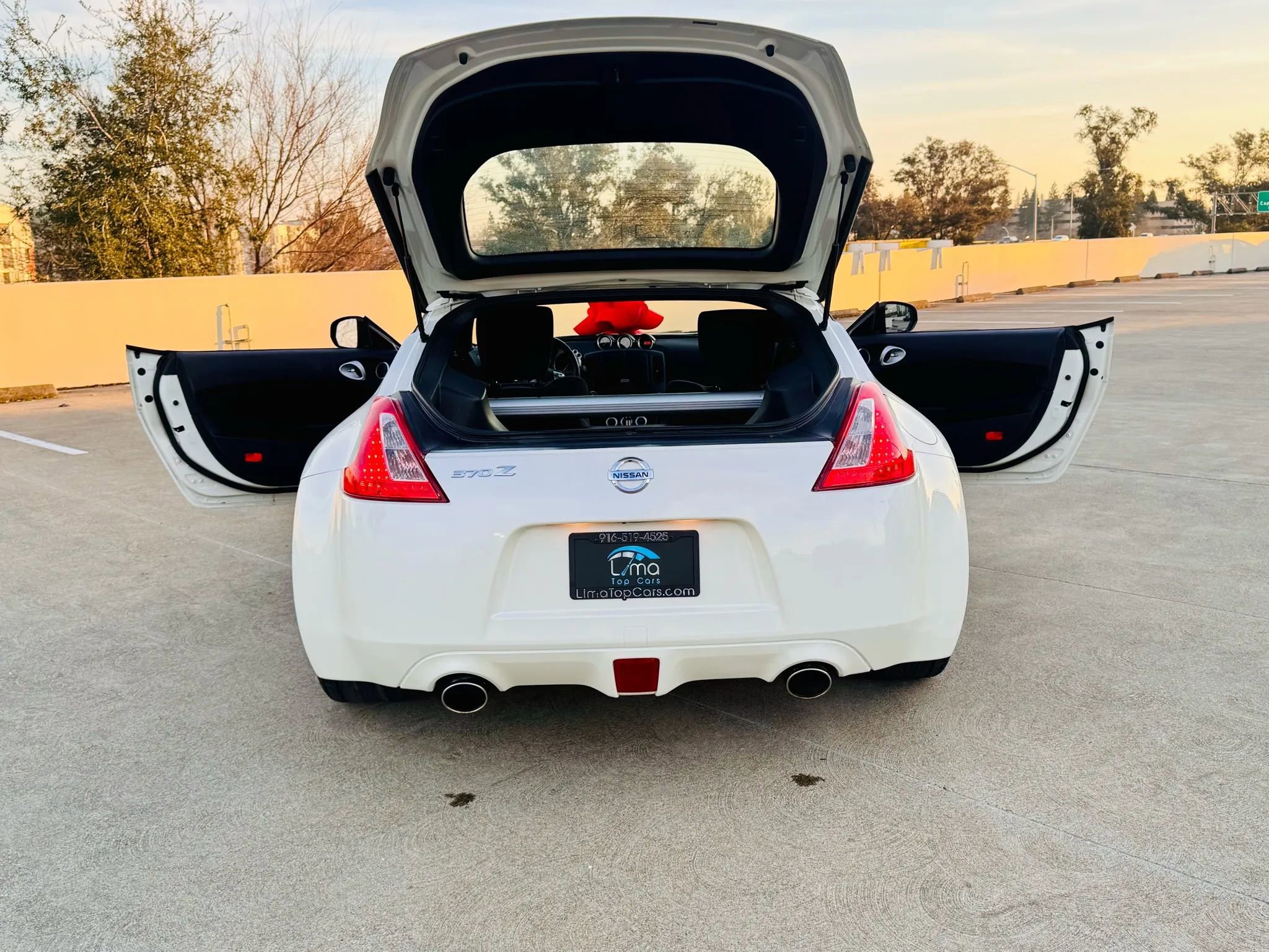 Used 2017 Nissan 370Z Coupe RWD image 31