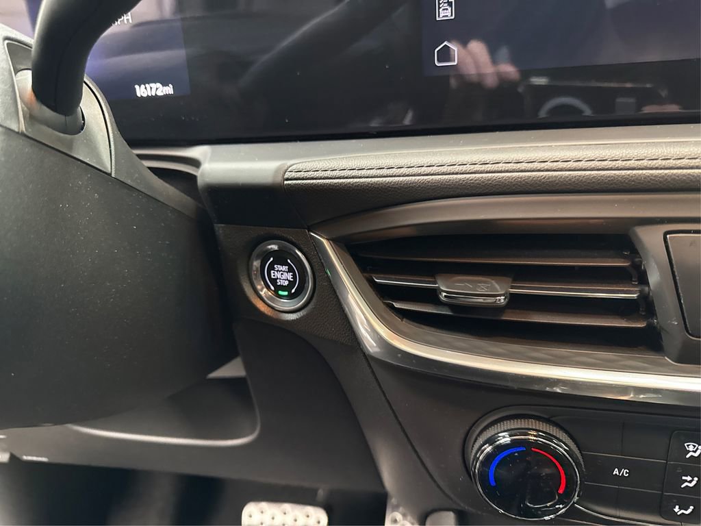 Used 2024 Buick Encore GX Preferred image 29