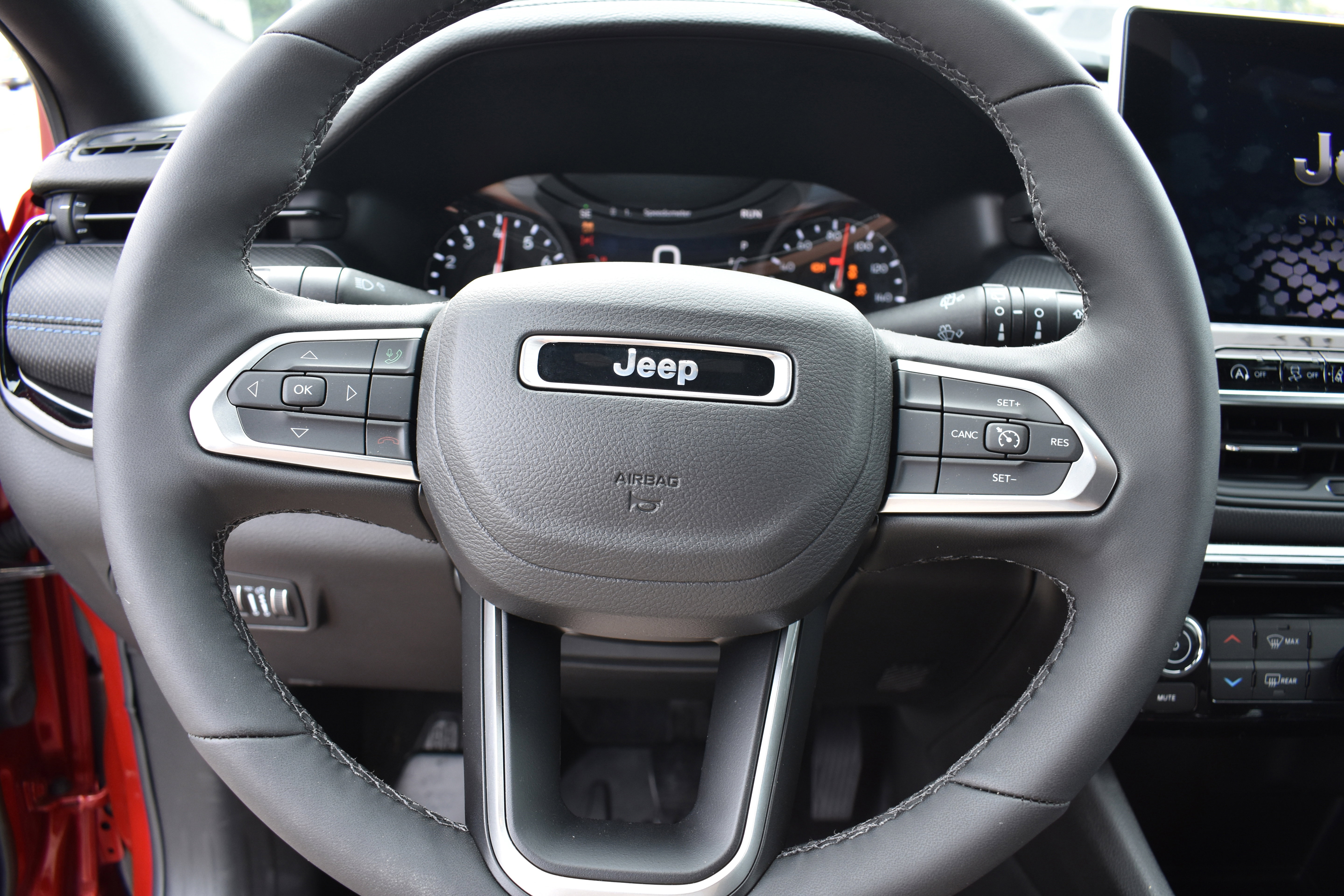 New 2025 Jeep Compass Latitude w/ Altitude Special Edition image 13