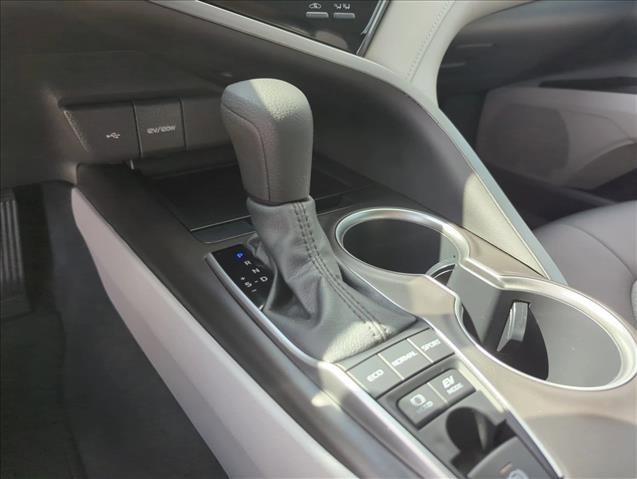 Used 2022 Toyota Camry LE image 10