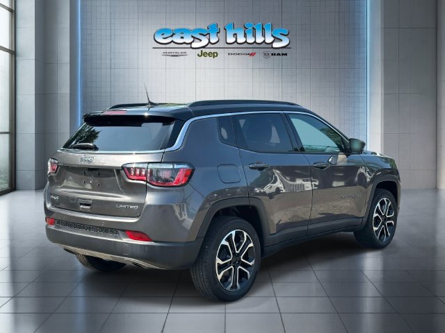Certified 2023 Jeep Compass Limited AWD/4WD image 3