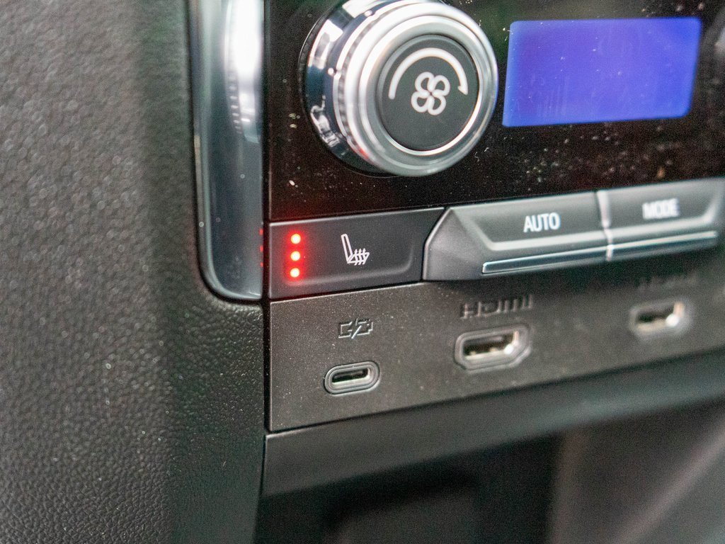 New 2026 GMC Yukon XL Elevation w/ Elevation Premium Package image 17