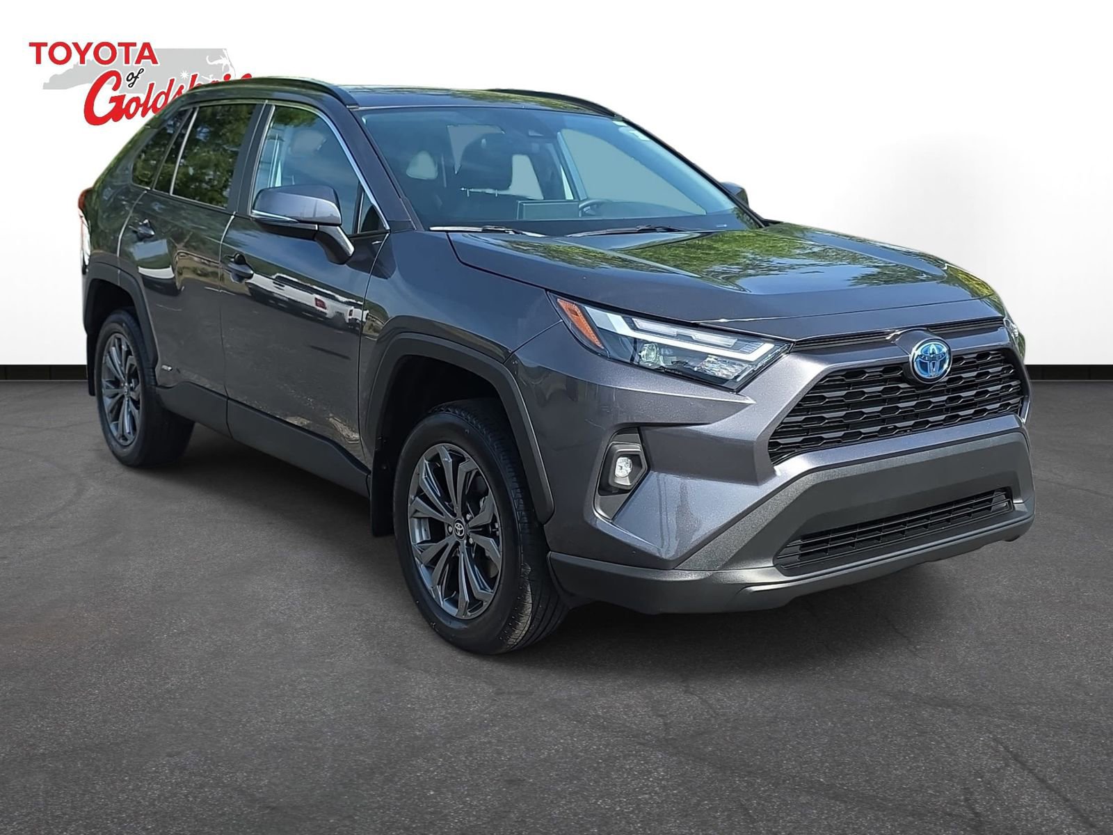 Used 2024 Toyota RAV4 XLE Premium image 3