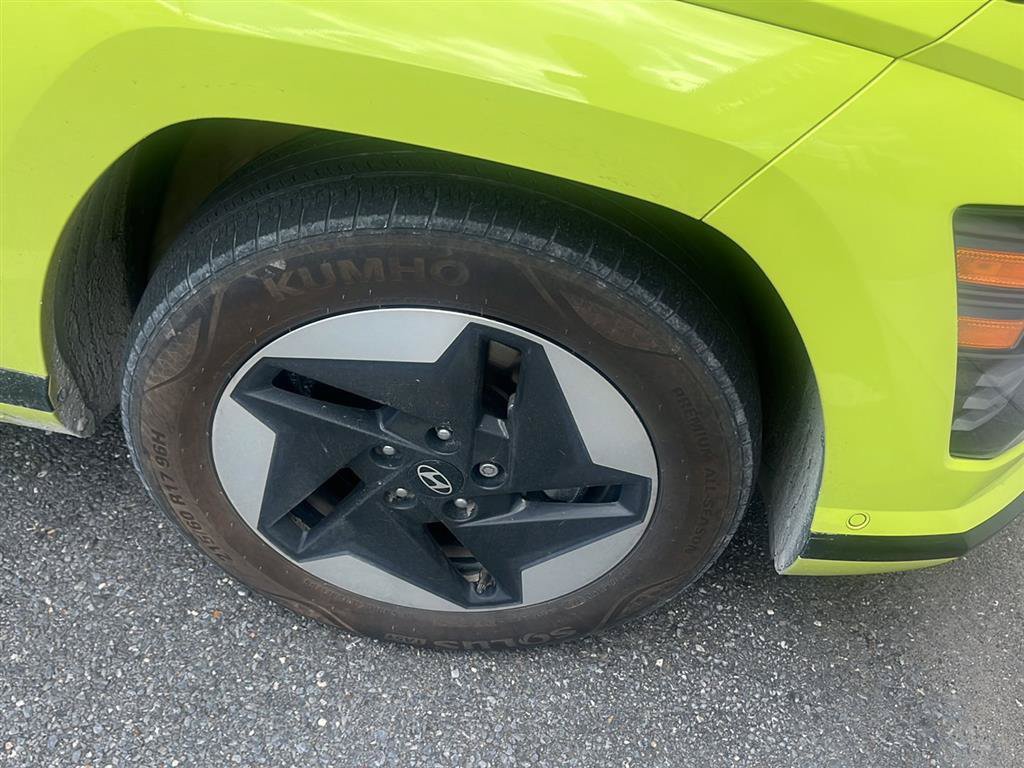 Certified 2024 Hyundai Kona Limited FWD image 6