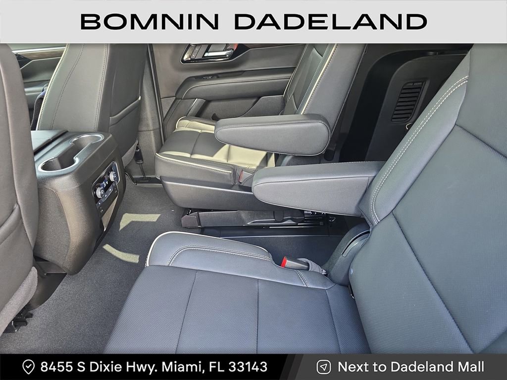 Certified 2025 Chevrolet Suburban Premier image 17