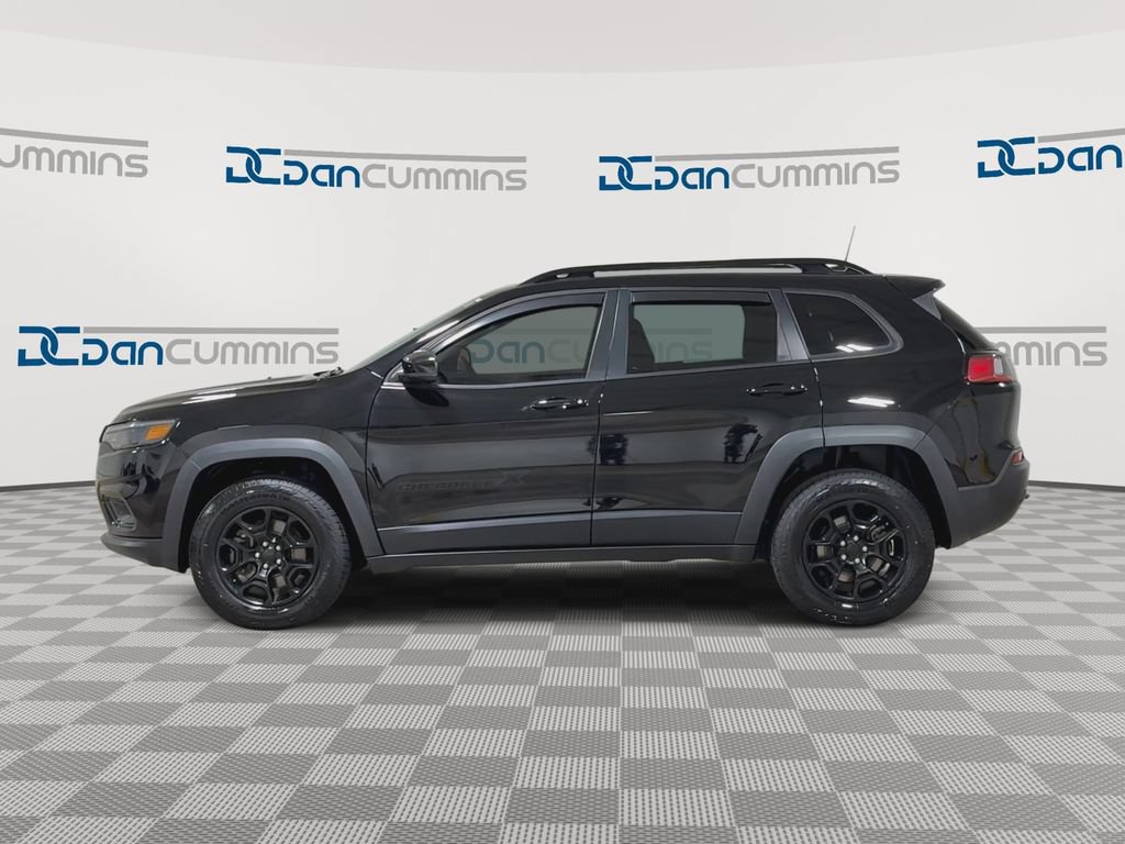 Used 2022 Jeep Cherokee Latitude AWD/4WD image 5