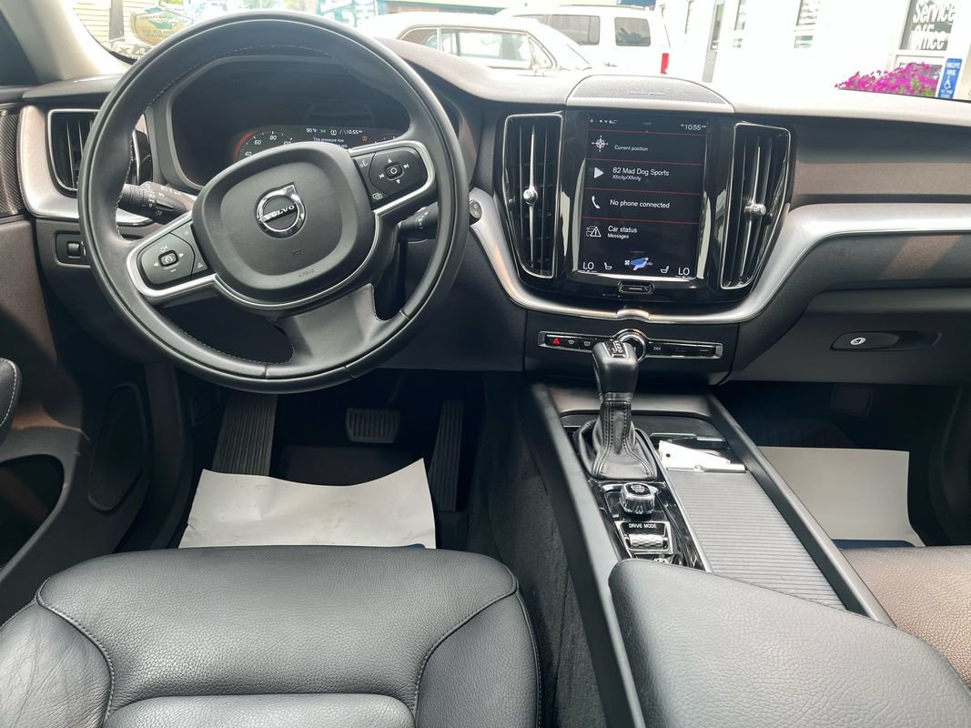 Used 2020 Volvo XC60 T6 Momentum w/ Protection Package Premier AWD/4WD image 6