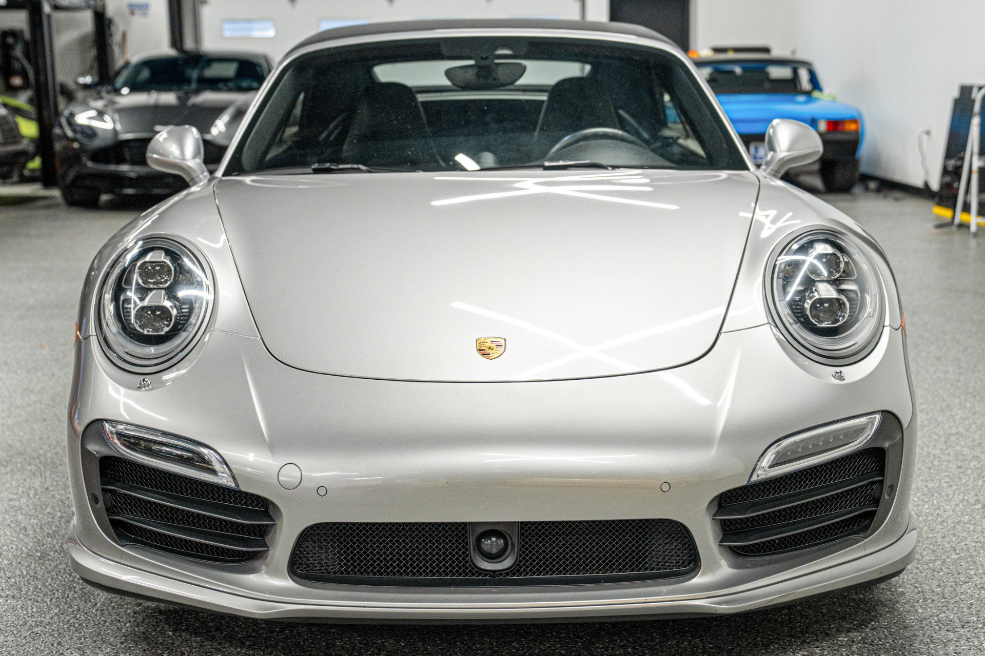 Used 2016 Porsche 911 Turbo S image 39