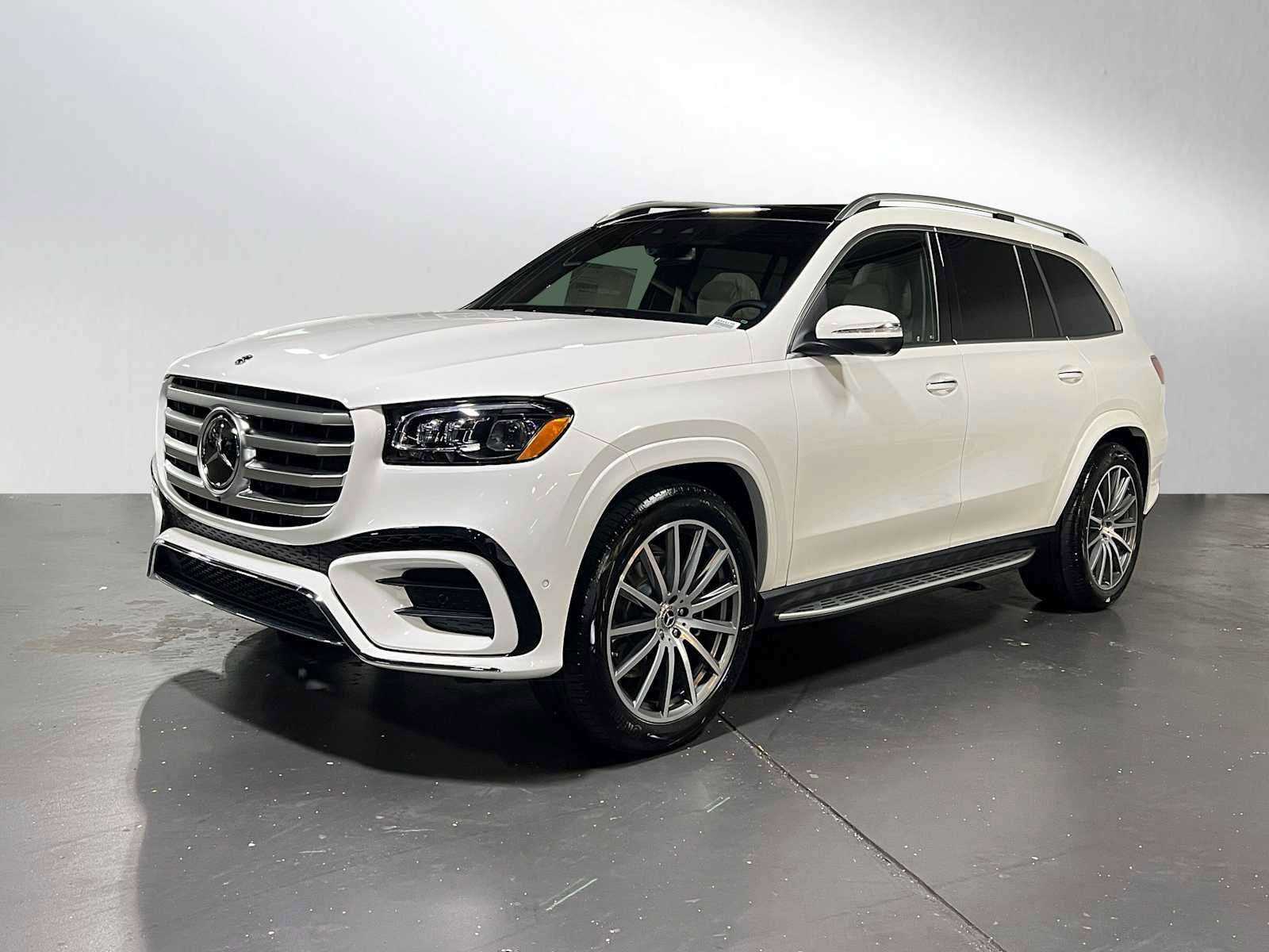 New 2025 Mercedes-Benz GLS 580 4MATIC image 7