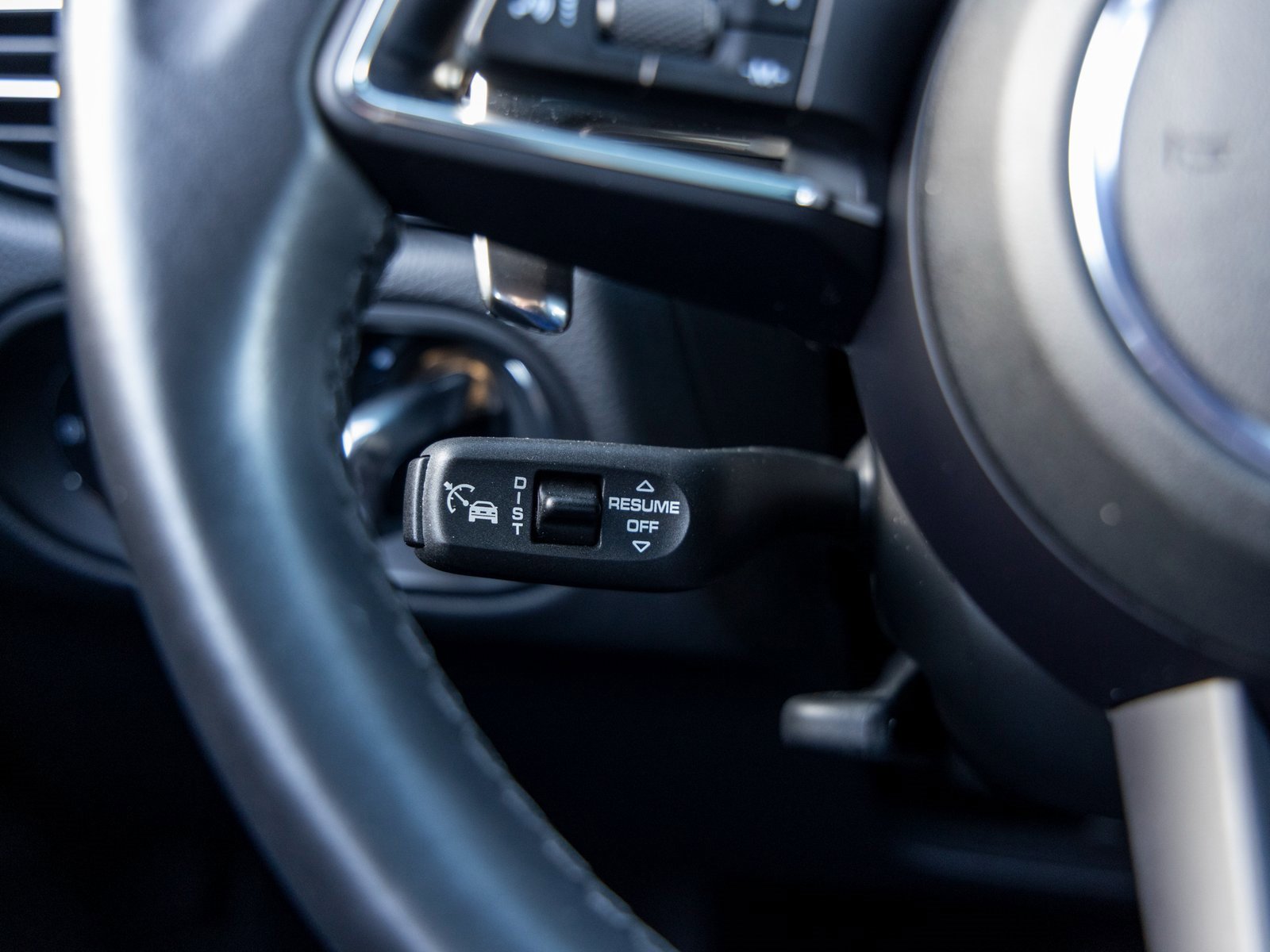 Certified 2023 Porsche Macan image 30