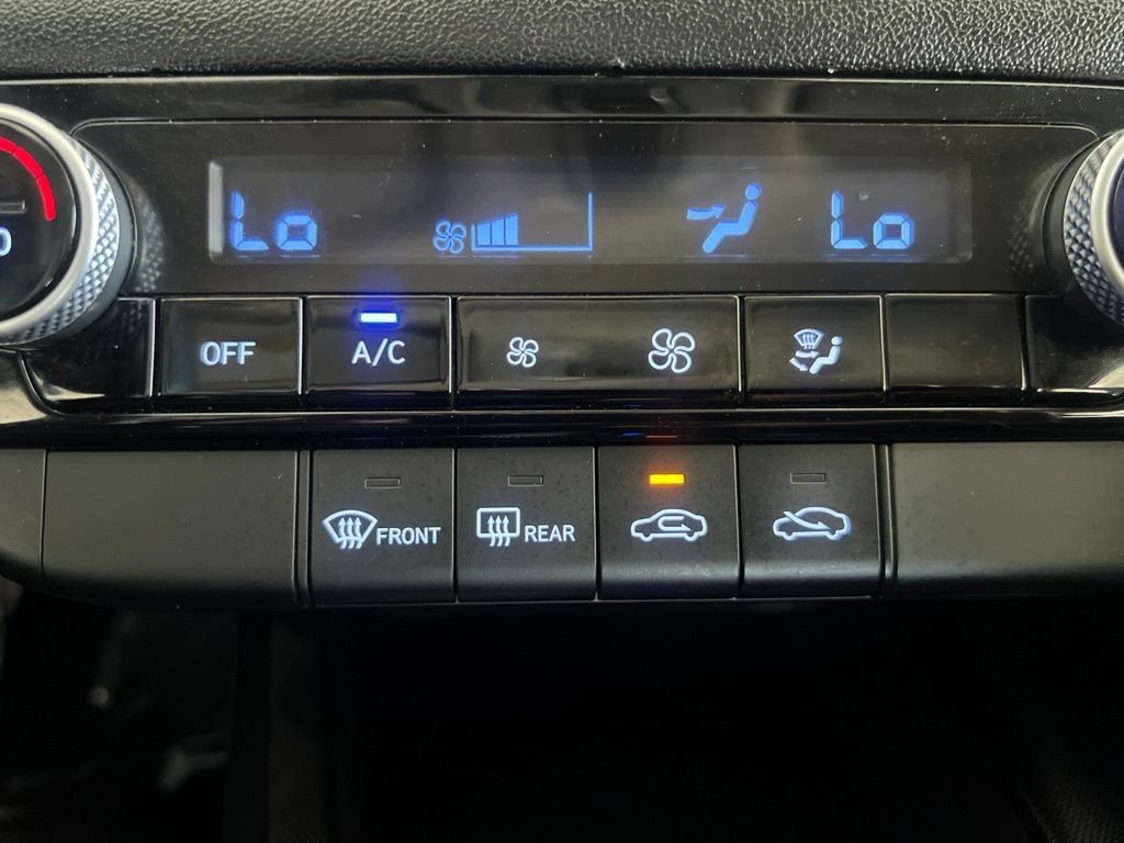 Used 2025 Hyundai Elantra Hybrid FWD image 46