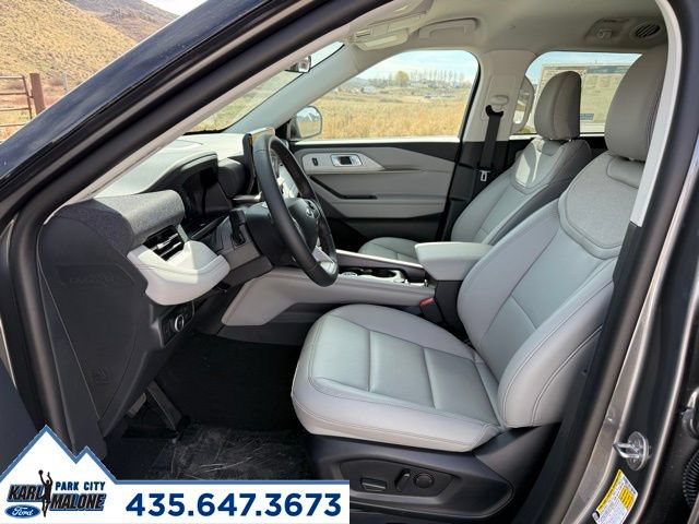Used 2026 Ford Explorer Active w/ Active Comfort Package AWD/4WD image 13