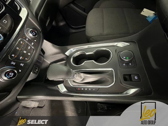 Used 2023 Chevrolet Traverse LT FWD image 19