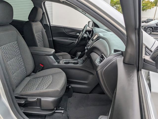 Used 2019 Chevrolet Equinox LT w/ Driver Convenience Package AWD/4WD image 21