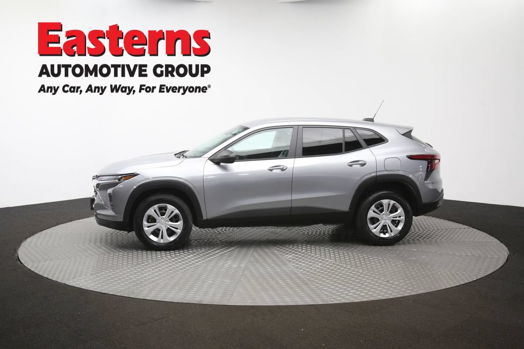 Used 2024 Chevrolet Trax LS FWD image 58