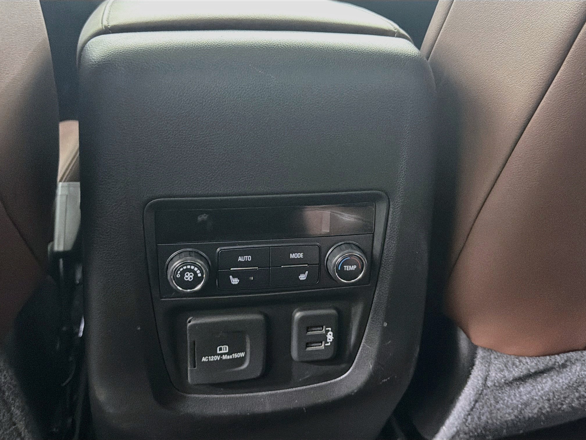 Used 2018 Buick Enclave Avenir w/ Avenir Technology Package FWD image 27