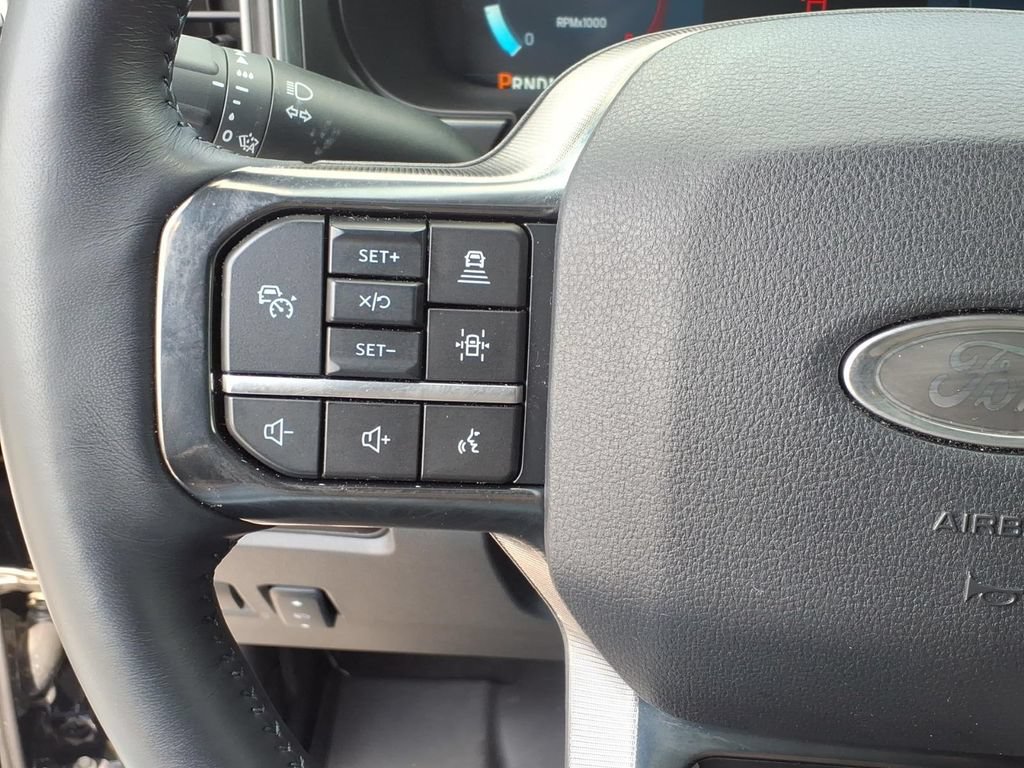 Used 2025 Ford F350 Platinum w/ FX4 Off-Road Package AWD/4WD image 39