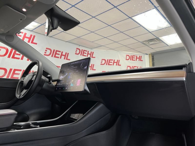 Used 2021 Tesla Model Y Long Range AWD/4WD image 15
