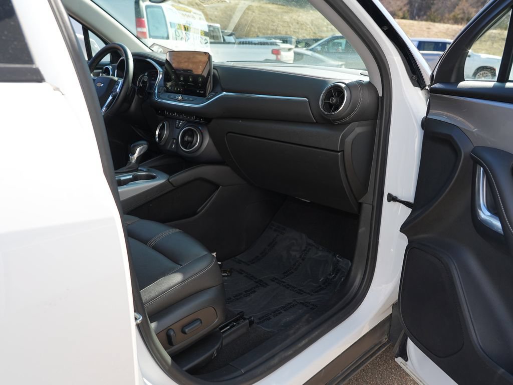 Used 2023 Chevrolet Blazer LT AWD/4WD image 28