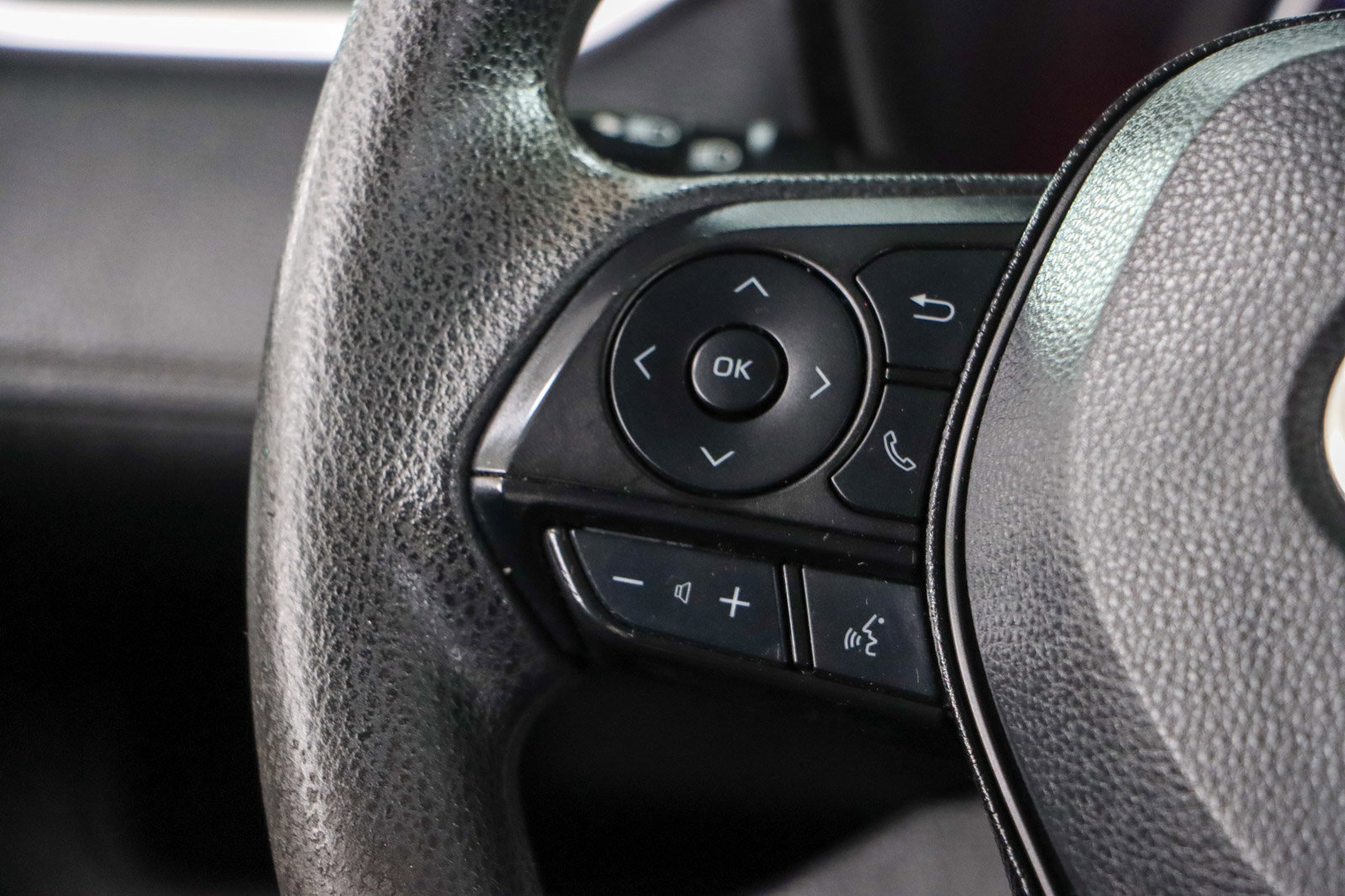 Used 2019 Toyota RAV4 XLE image 13