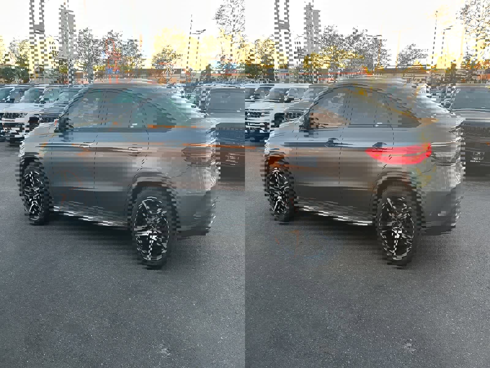 Used 2019 Mercedes-Benz GLE 43 AMG 4MATIC Coupe image 4