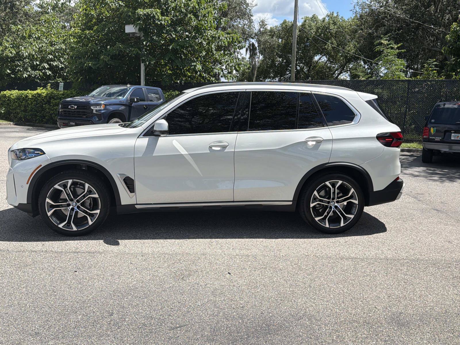 Used 2025 BMW X5 sDrive40i w/ Climate Comfort Package RWD image 6