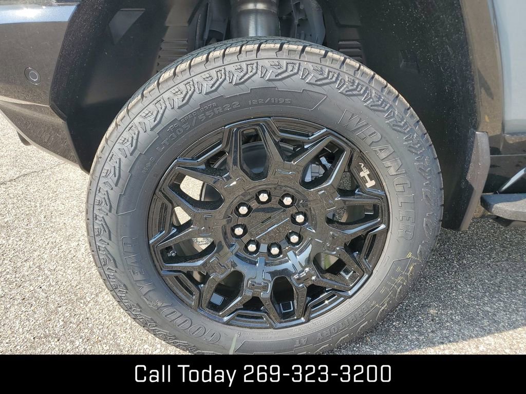 New 2025 GMC Hummer EV 2X image 34