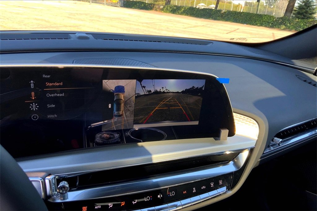 New 2025 Cadillac Lyriq Luxury image 26