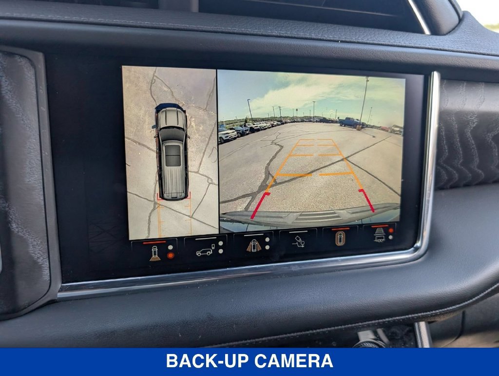 Used 2024 GMC Yukon Denali w/ Advanced Technology Package AWD/4WD image 33