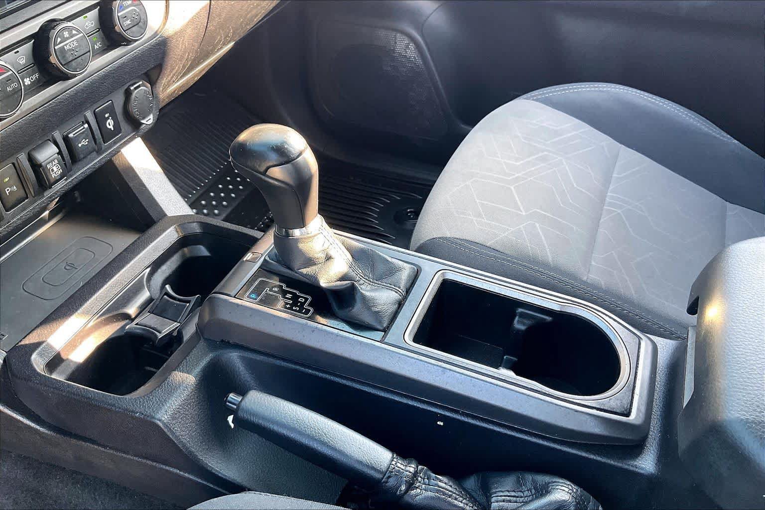 Used 2021 Toyota Tacoma TRD Sport w/ Technology Package RWD image 11