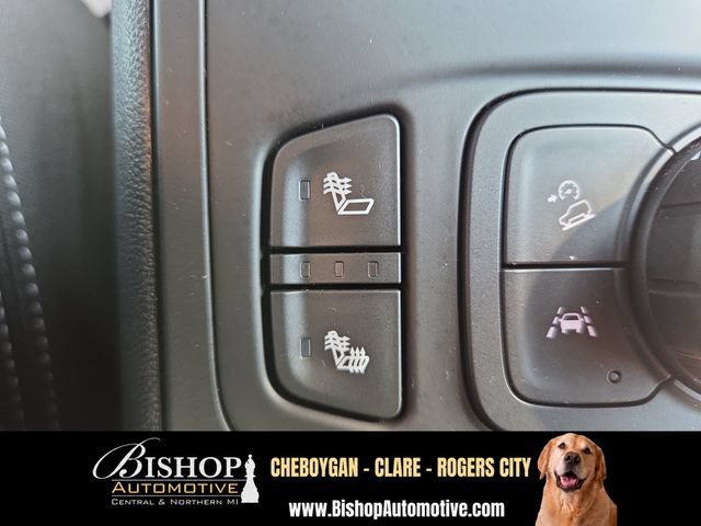 Used 2024 GMC Terrain SLT w/ LPO, Floor Liner Package AWD/4WD image 6