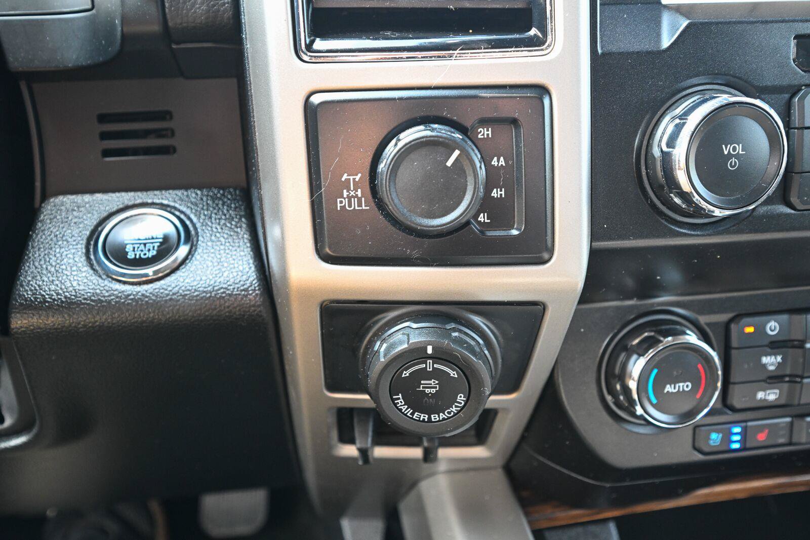 Used 2019 Ford F150 Lariat w/ Trailer Tow Package AWD/4WD image 37