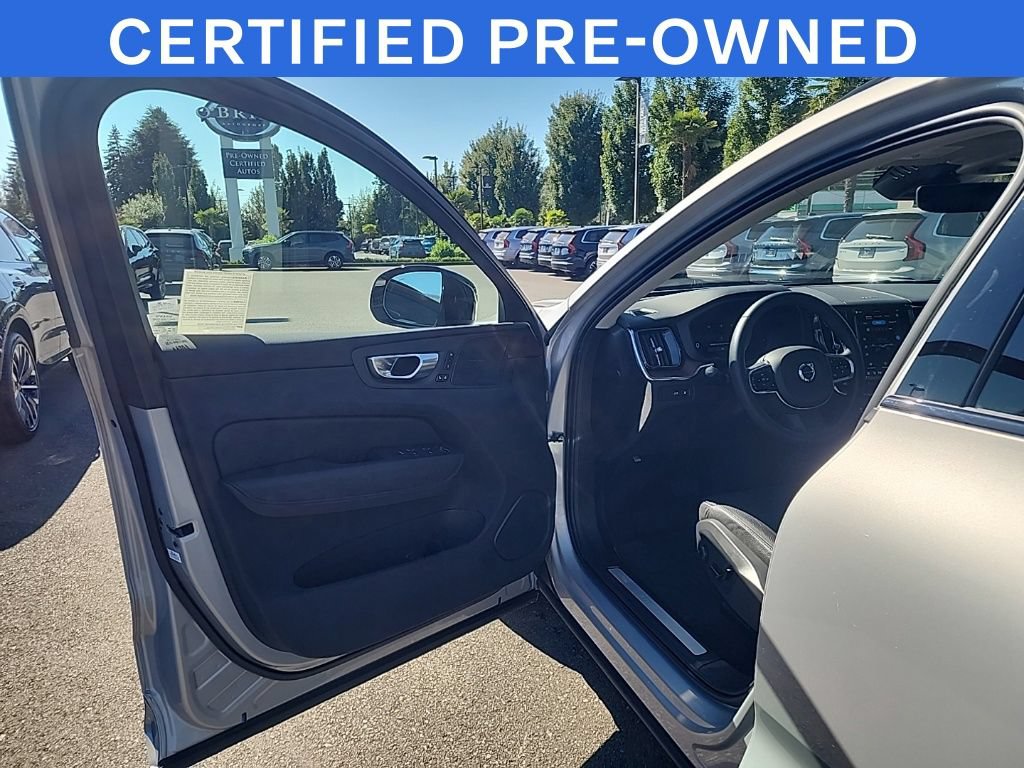 Certified 2024 Volvo XC60 T8 Plus w/ Protection Package Premier AWD/4WD image 9