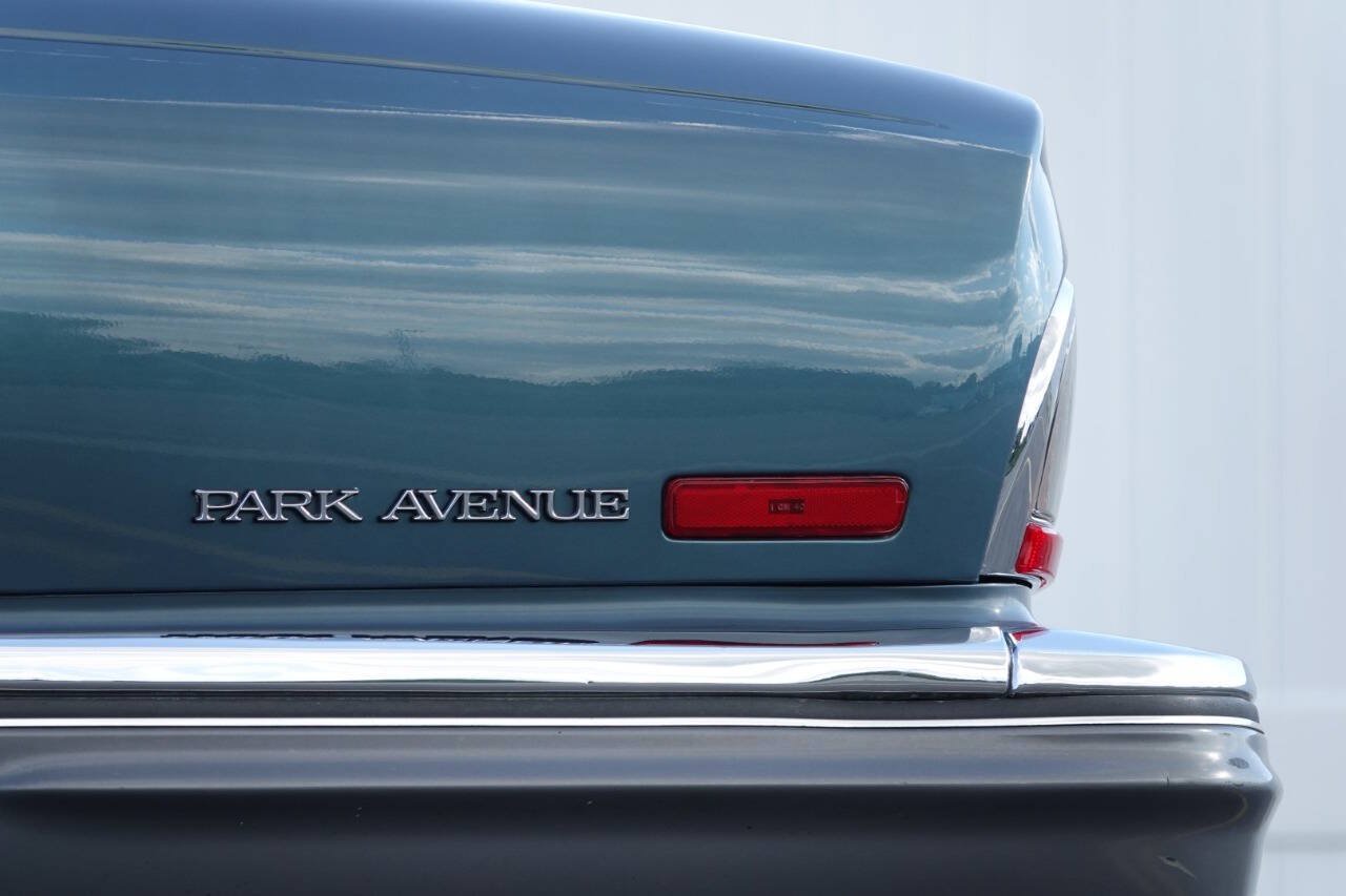 Used 1993 Buick Park Avenue Ultra FWD image 17