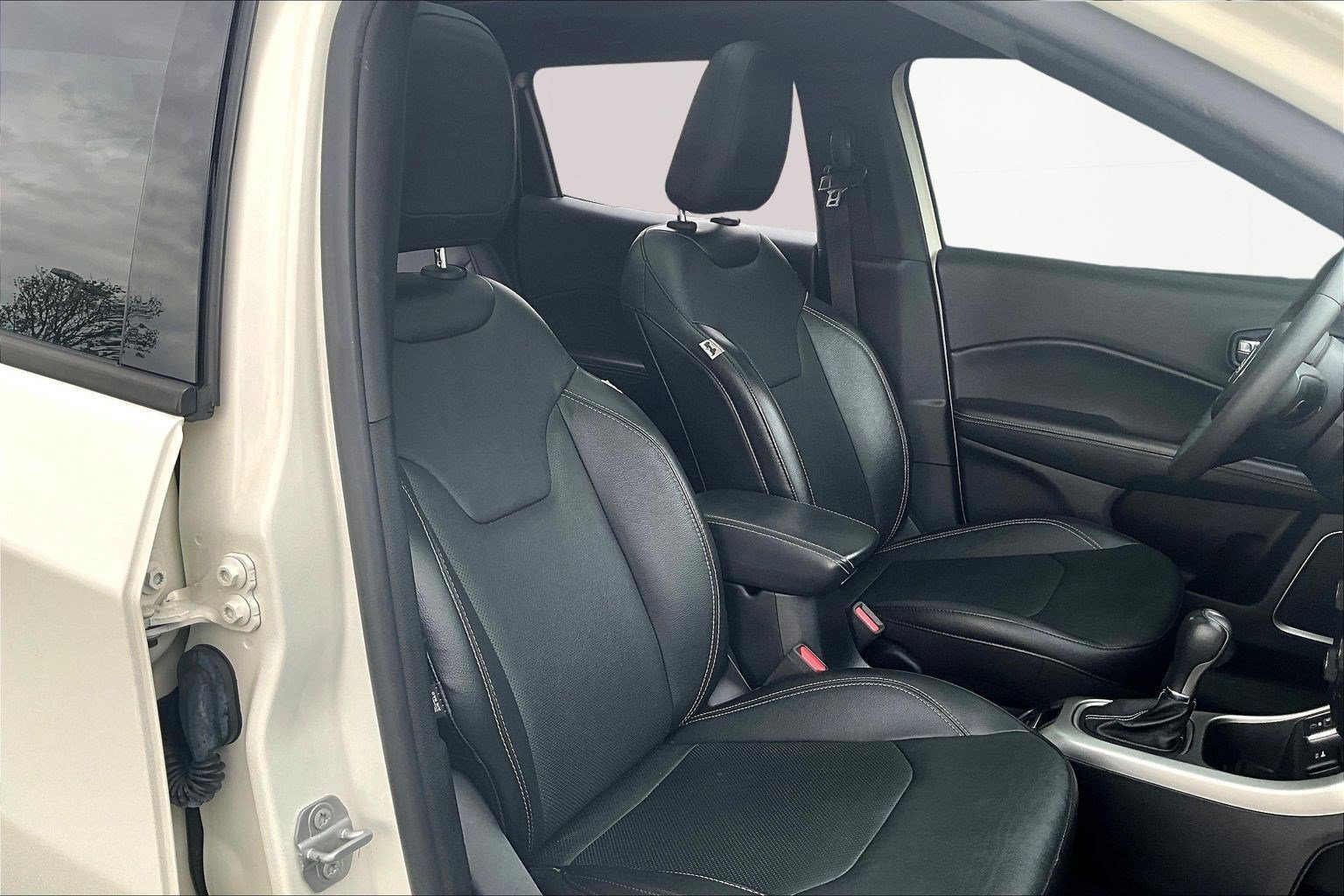 Used 2021 Jeep Compass Latitude w/ Sun and Sound Group image 29