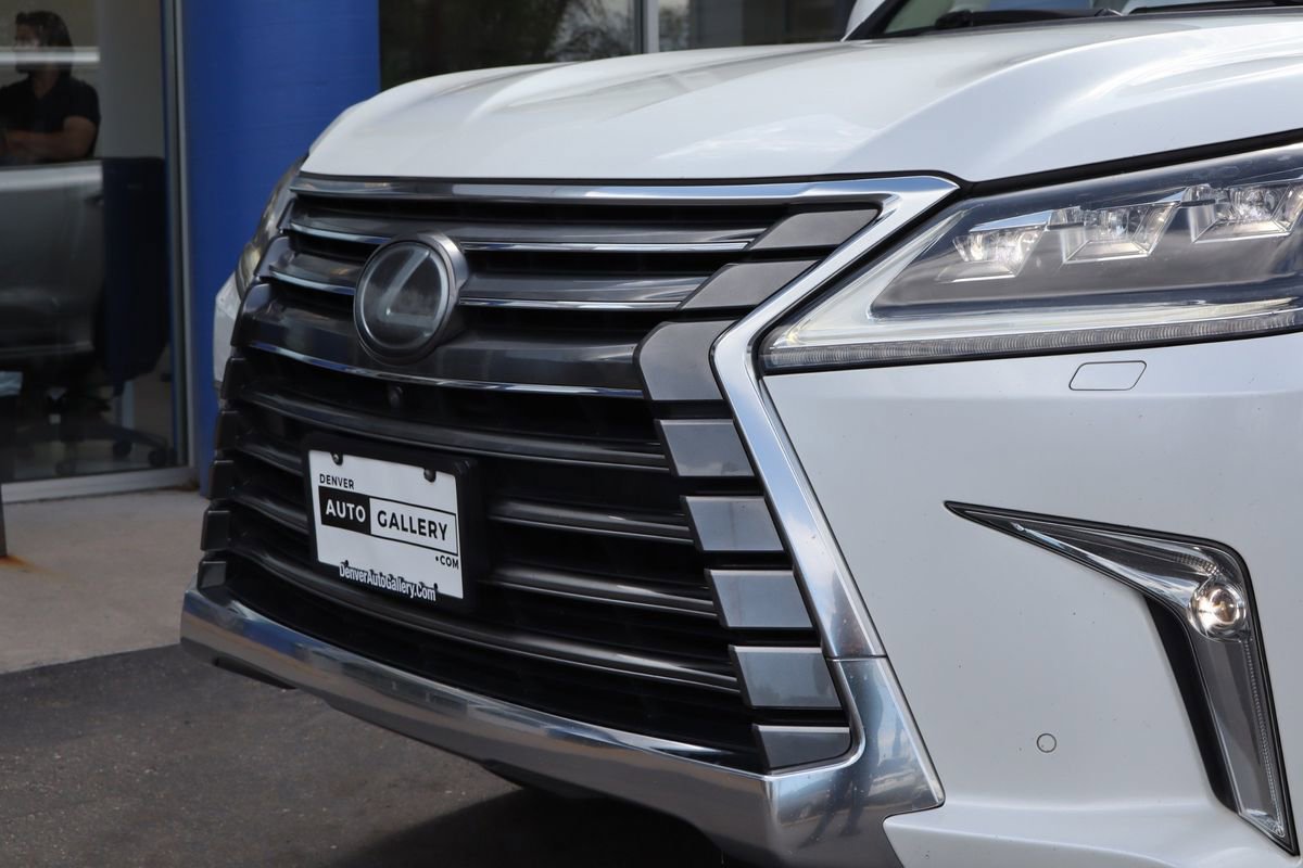 Used 2016 Lexus LX 570 4WD image 36