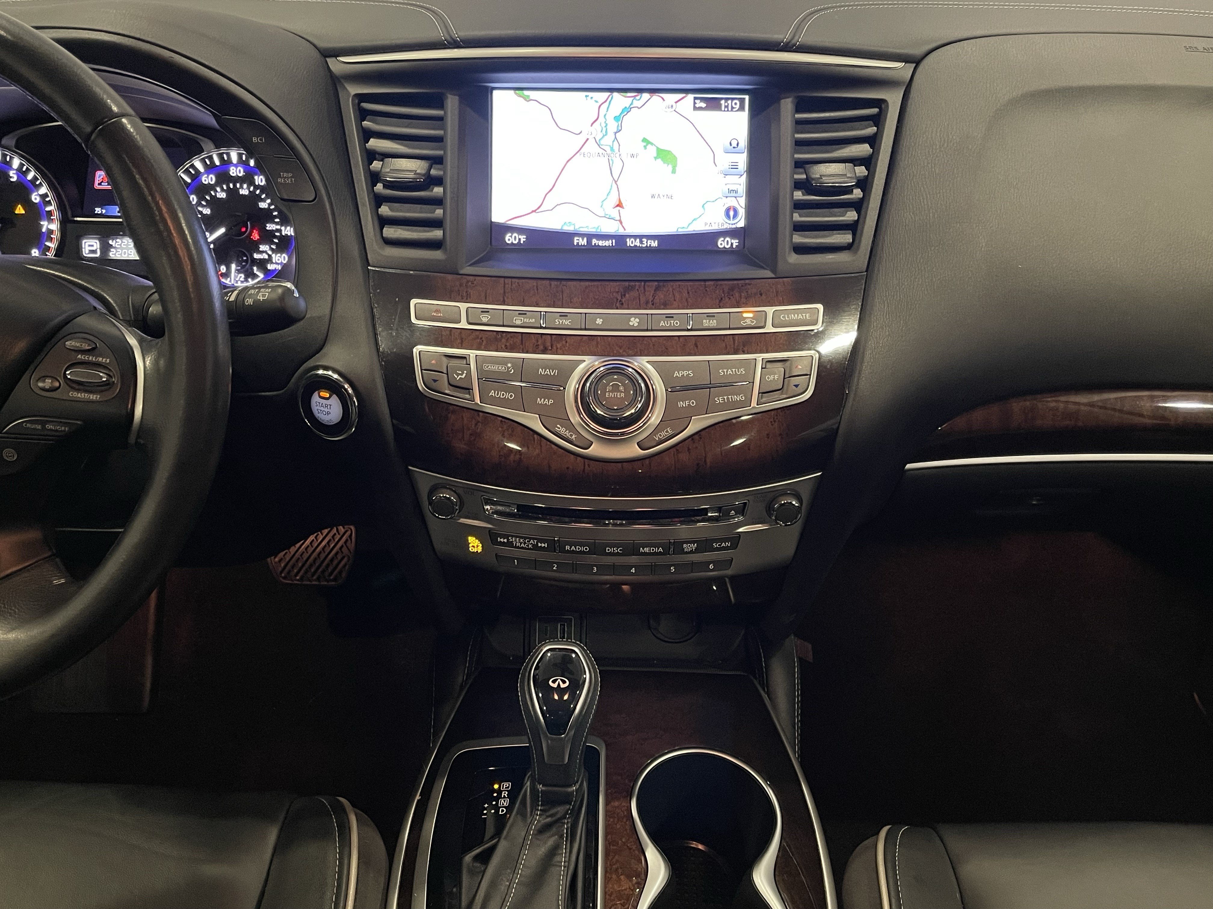 Used 2019 INFINITI QX60 Luxe w/ Sensory Package AWD/4WD image 17