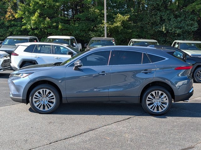 Used 2023 Toyota Venza XLE AWD/4WD image 4