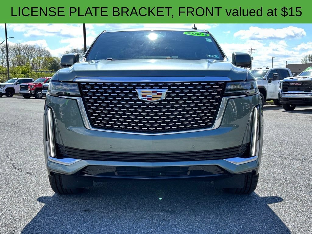 Used 2024 Cadillac Escalade Luxury AWD/4WD image 5
